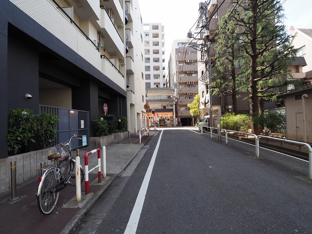 ライオンズマンション板橋区役所前　前面道路